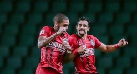 鲁豫有约次回合变矛盾之争 河南双锋冲击残阵防线